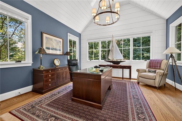 4584 Meadow Valley Drive, Sandy Springs, GA 30342