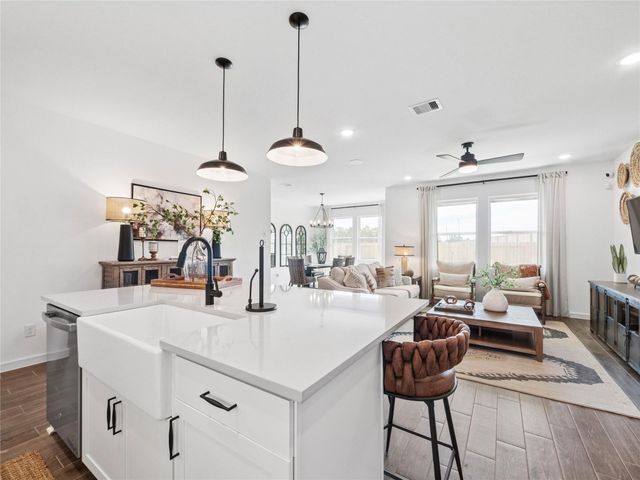 102 Lantana Lane, Huntsville, TX 77340