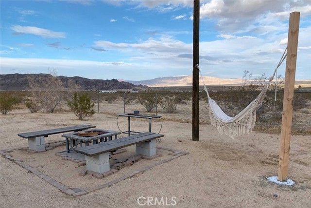 4319 Dusty Mile Road, Landers, CA 92285