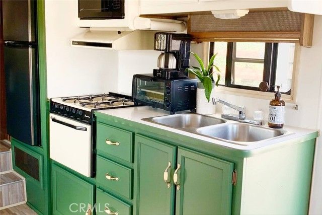 4319 Dusty Mile Road, Landers, CA 92285