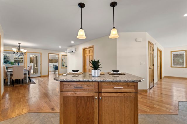 77 Buttonwood Drive, Brattleboro, VT 05301