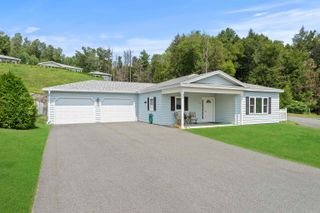 77 Buttonwood Drive, Brattleboro, VT 05301