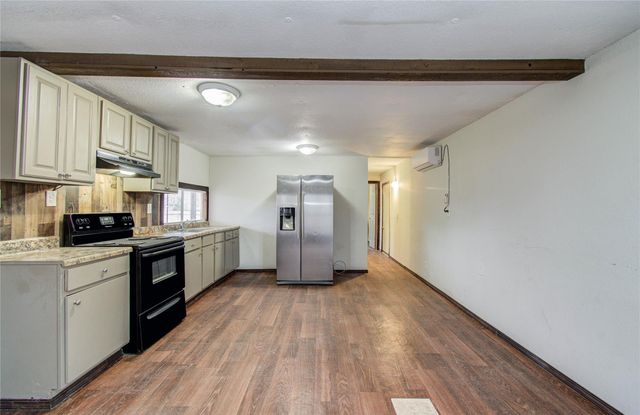 663 Road 5252, Cleveland, TX 77327