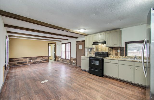 663 Road 5252, Cleveland, TX 77327