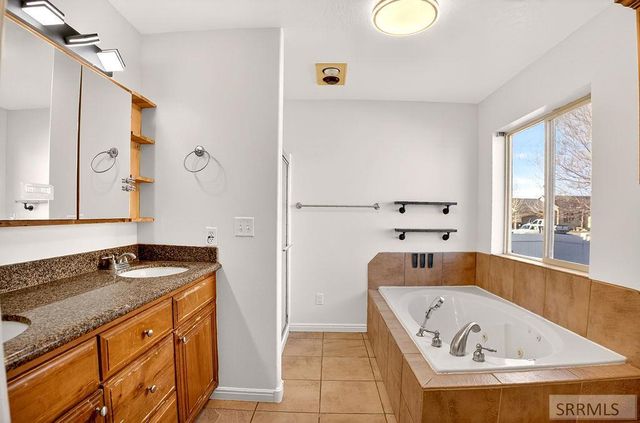 5225 S Thunder Drive, Ammon, ID 83406