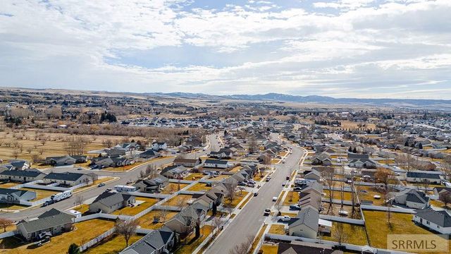 5225 S Thunder Drive, Ammon, ID 83406