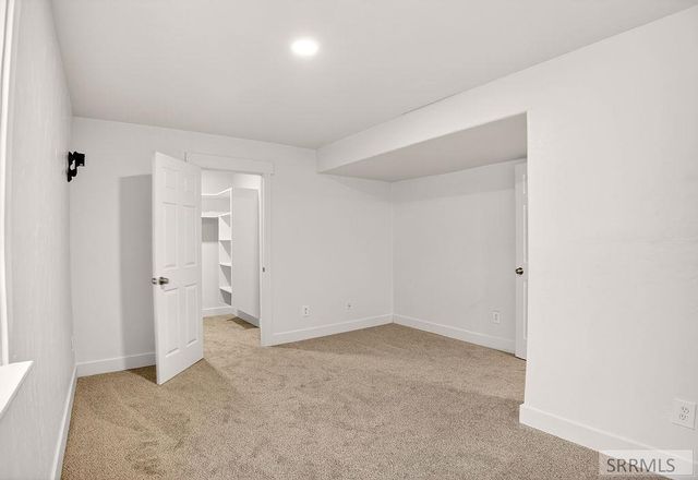 5225 S Thunder Drive, Ammon, ID 83406