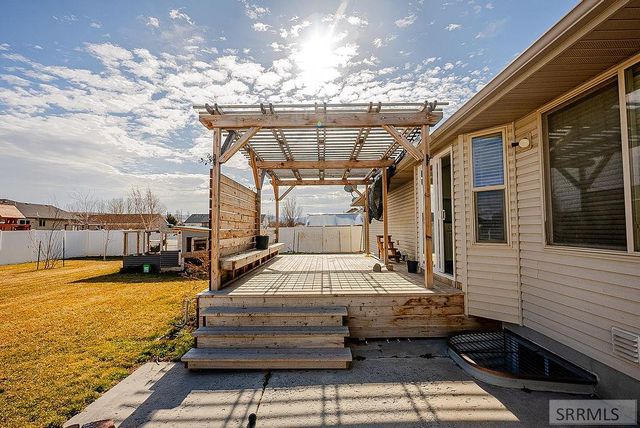 5225 S Thunder Drive, Ammon, ID 83406