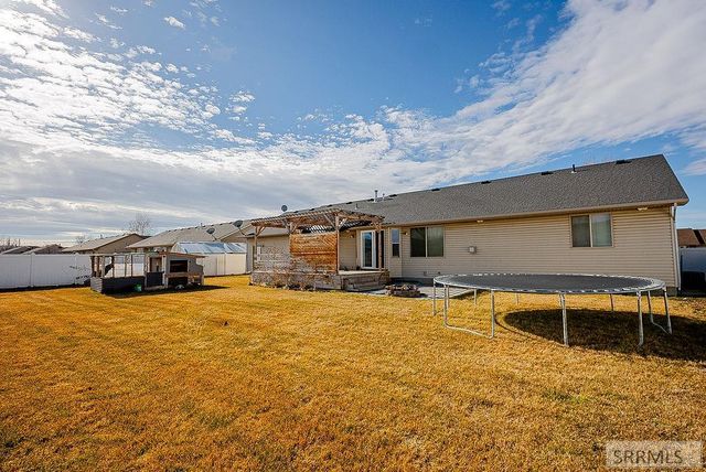 5225 S Thunder Drive, Ammon, ID 83406