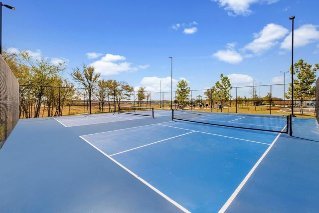 194 Hornet ST, Elgin, TX 78621