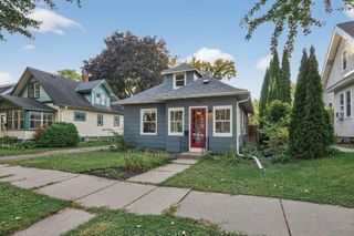 989 Barrett Street, Saint Paul, MN 55103