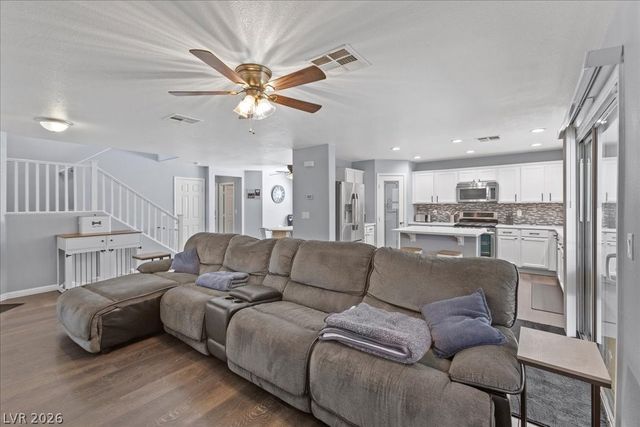 1053 Carson Run Street, Henderson, NV 89002