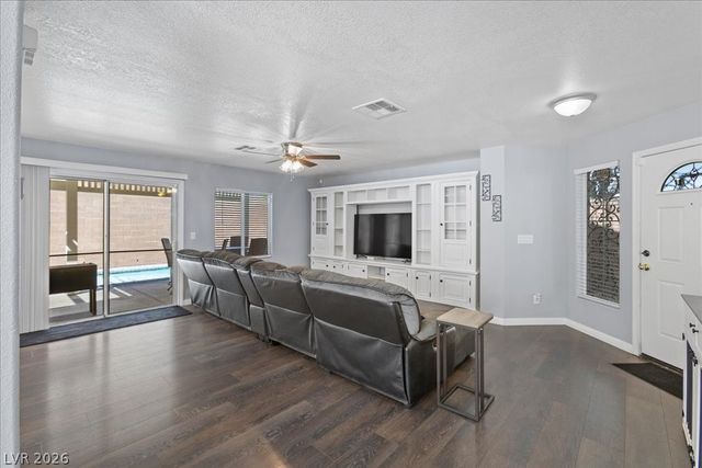 1053 Carson Run Street, Henderson, NV 89002