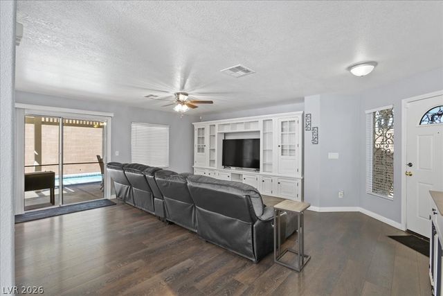 1053 Carson Run Street, Henderson, NV 89002