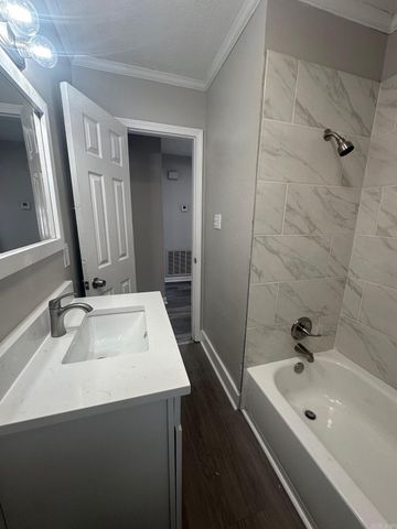 601 W 51 Street, North Little Rock, AR 72118