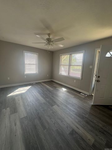 601 W 51 Street, North Little Rock, AR 72118