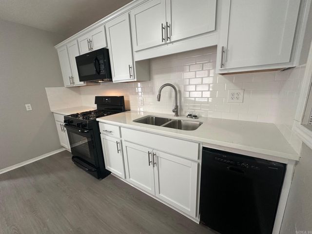 601 W 51 Street, North Little Rock, AR 72118