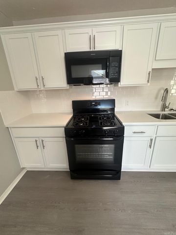 601 W 51 Street, North Little Rock, AR 72118