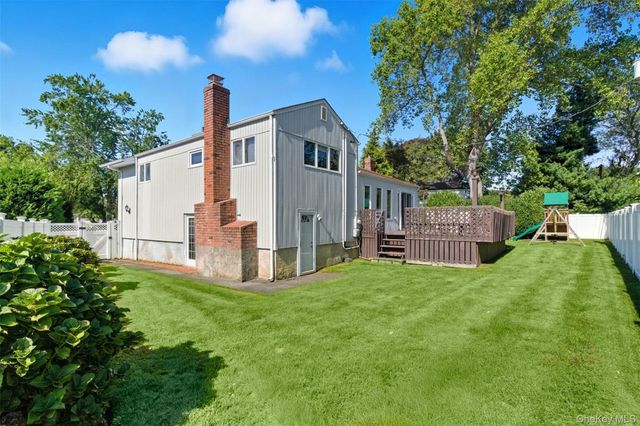 17 Willben Lane, Plainview, NY 11803