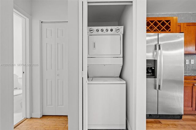 7950 Tatum Waterway Dr N19, Miami Beach, FL 33141