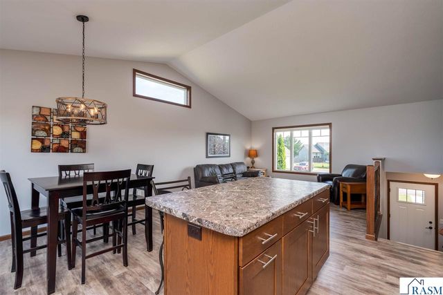 109 cypress Court, Mankato, MN 56001