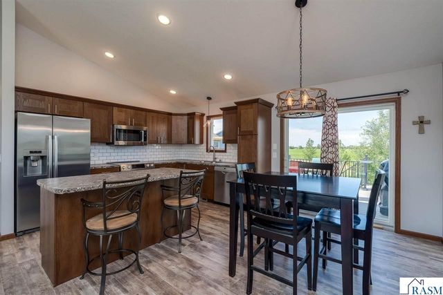 109 cypress Court, Mankato, MN 56001