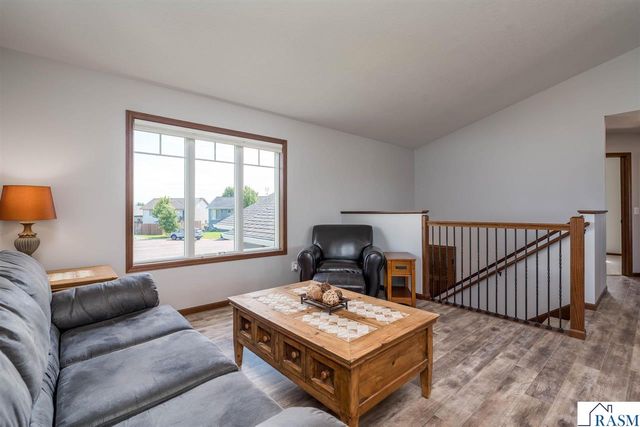 109 cypress Court, Mankato, MN 56001