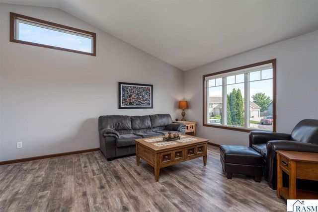 109 cypress Court, Mankato, MN 56001