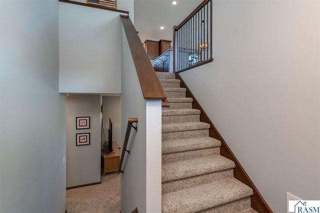 109 cypress Court, Mankato, MN 56001