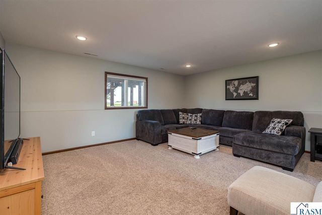 109 cypress Court, Mankato, MN 56001