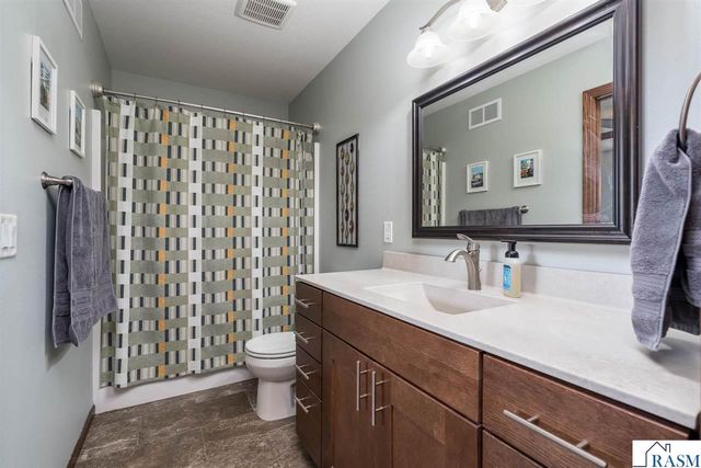 109 cypress Court, Mankato, MN 56001