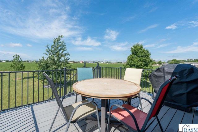 109 cypress Court, Mankato, MN 56001