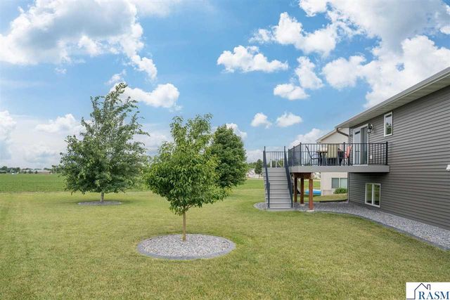 109 cypress Court, Mankato, MN 56001