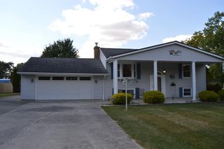 1411 Michigan Dr, Bucyrus, OH 44820