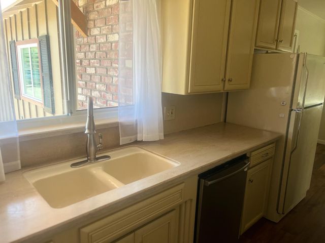 2309 Monte Carlo Ave, Modesto, CA 95350