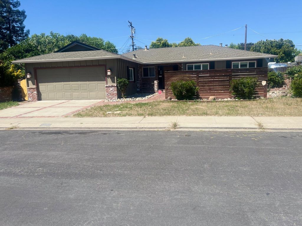 2309 Monte Carlo Ave, Modesto, CA 95350