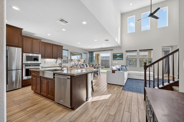 2518 Cowboy Ct, Rocklin, CA 95765