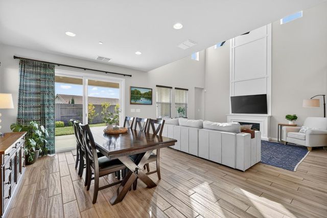 2518 Cowboy Ct, Rocklin, CA 95765