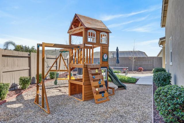 2518 Cowboy Ct, Rocklin, CA 95765