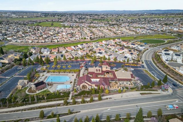 2518 Cowboy Ct, Rocklin, CA 95765