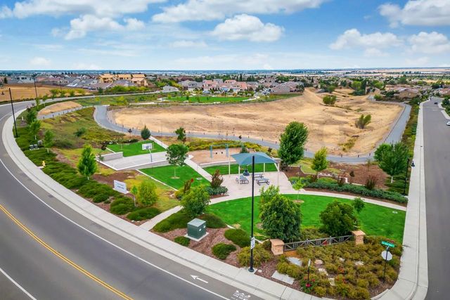 2518 Cowboy Ct, Rocklin, CA 95765