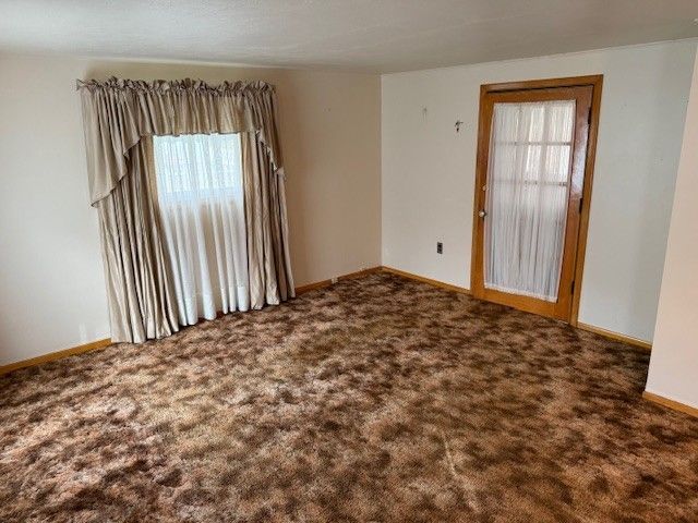 10368 PERRY Highway, Meadville, PA 16335