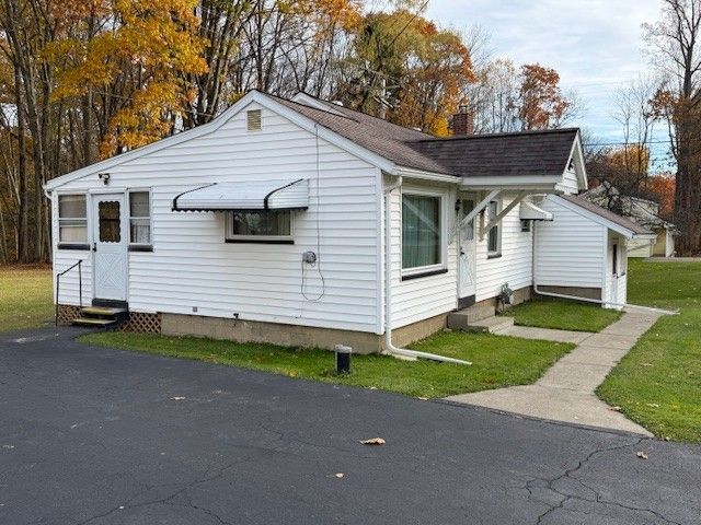 10368 PERRY Highway, Meadville, PA 16335