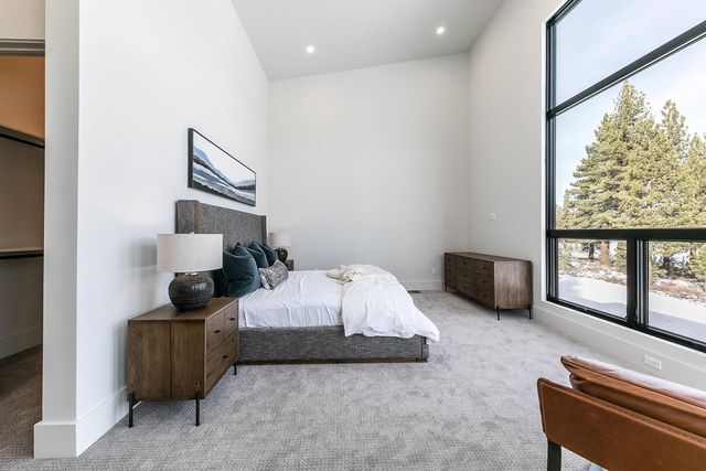 10061 Jakes Way, Truckee, CA 96161