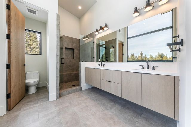 10061 Jakes Way, Truckee, CA 96161