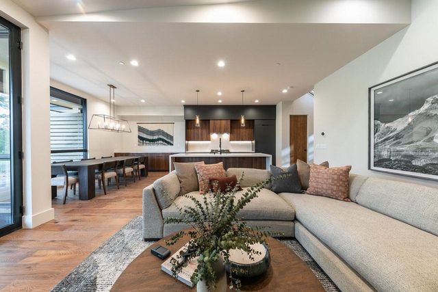 10061 Jakes Way, Truckee, CA 96161