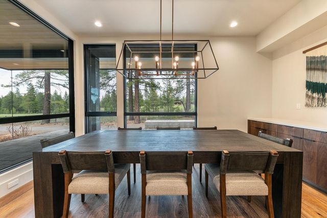 10061 Jakes Way, Truckee, CA 96161