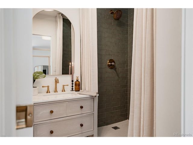 1679 S Grant St, Denver, CO 80210