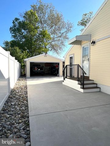 428 6TH AVE, Lindenwold, NJ 08021