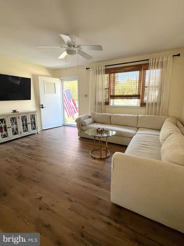 428 6TH AVE, Lindenwold, NJ 08021